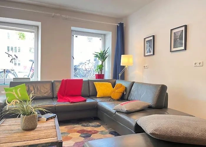 Apartamento Gemütliche, Große 6-zkb,eg-wohnung Im Herzen Eimsbüttels-2wc&2duschen