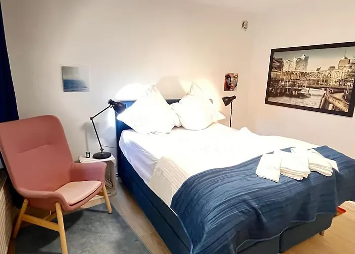 Apartamento Gemütliche, Große 6-zkb,eg-wohnung Im Herzen Eimsbüttels-2wc&2duschen Hamburgo