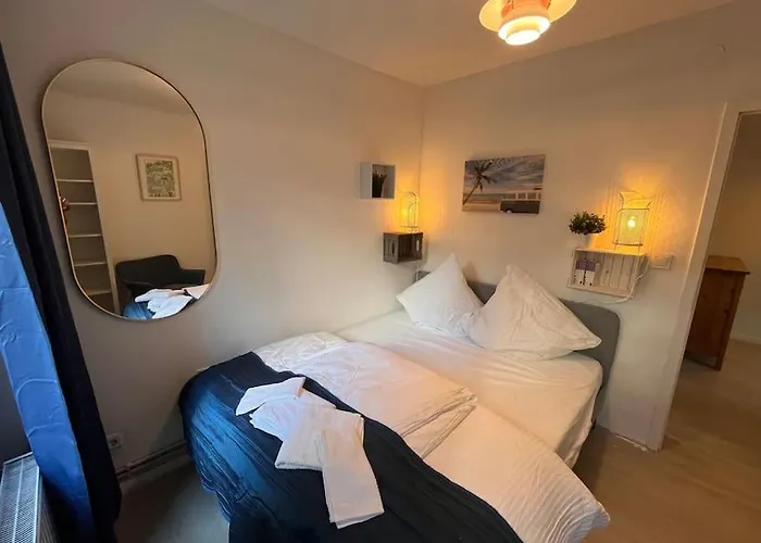 Gemütliche, Große 6-zkb,eg-wohnung Im Herzen Eimsbüttels-2wc&2duschen Apartamento *